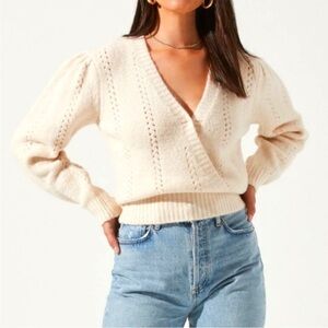 Astr the Label Wrap Front Pointelle knit Sweater in Ecru cream white Sz XS